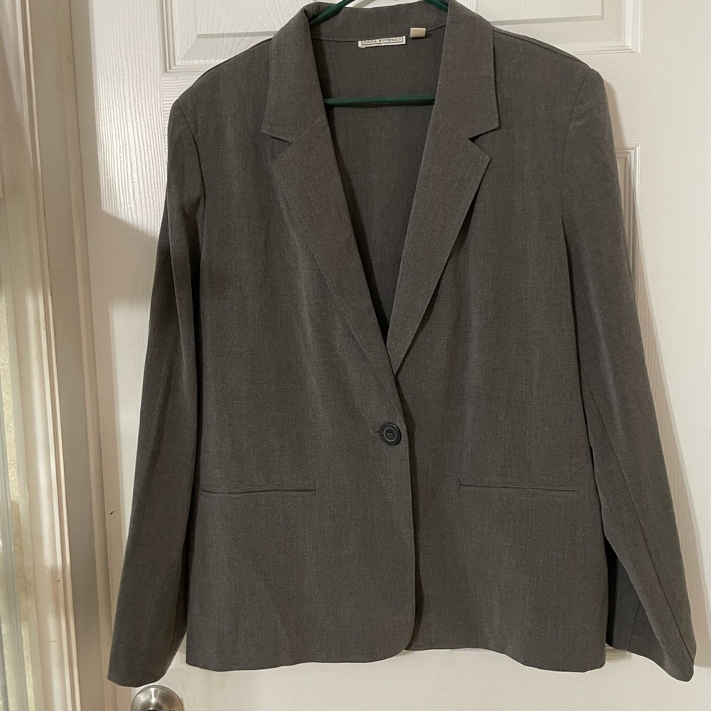 Jacket - Picture 2 of 7